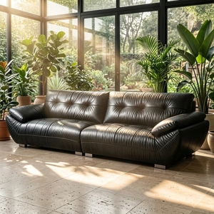 Divano <span class=keywords><strong>in</strong></span> Pelle PU di Lusso Leggero con Schienale Trapuntato a Diamante, Lati a V, Braccioli Larghi Curvi, Nero Moderno a 3 Posti per Soggiorno - Product Image 3