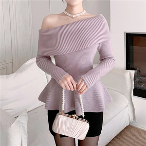 Maglione Sexy con collo a una linea della nuova stagione per donna con spalle scoperte stile avvolgente alla moda per le donne dell'autunno inverno - Product Image 2