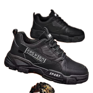 Chaussures décontractées pour hommes en cuir blanc style rétro tendance, faible MOQ, doublure en maille respirante, semelle intérieure en PU souple, design de bout élégant - Product Image 4