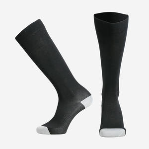 Chaussettes de course à compression avec logo personnalisé, respirantes, anti-ampoules, adaptées aux hommes et aux femmes, pour le sport et l'exercice <span class=keywords><strong>Mara</strong></span> - Product Image 2