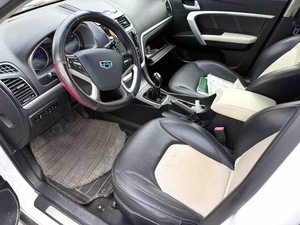 Geely Emgrand RS Hatchback 2016, Versión Uplift 1.5L, Transmisión Manual, Sedán Usado en Venta, Estándar de Emisiones Nacional V de China - Product Image 3