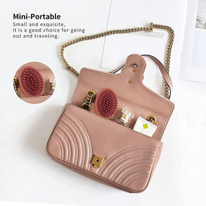 Muestra gratis Mini Peluca Cepillo <span class=keywords><strong>de</strong></span> <span class=keywords><strong>pelo</strong></span> Logotipo personalizado Peluca Cepillo Extensiones <span class=keywords><strong>de</strong></span> cabello <span class=keywords><strong>de</strong></span> <span class=keywords><strong>muñeca</strong></span> Cepillo <span class=keywords><strong>de</strong></span> cojín profesional - Product Image 5