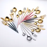 Coltello forchetta cucchiaio placcato oro rosa SS304 Set di posate da sposa Set di posate all'ingrosso 4 pezzi posate in acciaio inossidabile dorato
