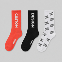 Chaussettes de sport personnalisées avec logo, toucher doux, respirantes, en mélange de coton, chaussettes mi-mollet pour la routine de fitness quotidienne