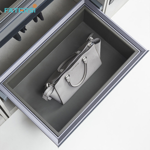 Cesta extraíble de aleación de aluminio <span class=keywords><strong>para</strong></span> armario, con compartimentos divididos y cierre suave, ideal <span class=keywords><strong>para</strong></span> vestidores. - Product Image 1