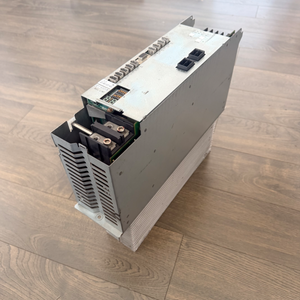 Amplificador Usado Completamente Probado Japan O K U M a MIV0404-1-B5 de Doble Eje, 4kW, 300V, 8.5A - Product Image 6