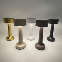 Lampe de Table LED Moderne à Commande Tactile, Dimmable, Blanc Chaud 3500K, Corps en Fer, Abat-Jour Métallique, pour Chambre, Chevet, Bureau et Lecture, sur Batterie