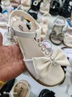 Sandales pour garçons et filles YEJIAOLAN, nouvelle collection printemps, en cuir microfibre PU PVC, à la mode, à bride unique, avec boucle stylée, très tendance