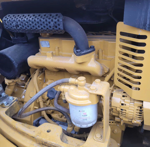 Mini-excavatrice sur chenilles hydraulique 4 tonnes de haute qualité, modèle 2024, avec moteur et pompe japonais, en bon état, idéale pour 304CCR - Product Image 5