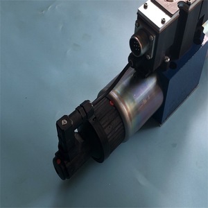 วาล์วควบคุมทิศทางแบบสัดส่วน Rexroth รุ่น 4WREE10E75 แรงดัน 315 บาร์ อัตราการไหล 100 ลิตร/นาที ชิ้นส่วนควบคุมระบบไฮดรอลิก - Product Image 4