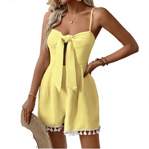 Mono amarillo de tirantes finos para mujer con lazo y borlas, estilo minimalista, para playa, de cintura alta, sin mangas, color liso, por encima de la rodilla - Product Image 2