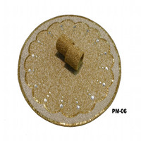 Vente directe d'usine traitement et tapis perlé personnalisé fait à la main tasse Matdishes disque Pad dîner drapeau tapis de Table thé tapis de Table 126