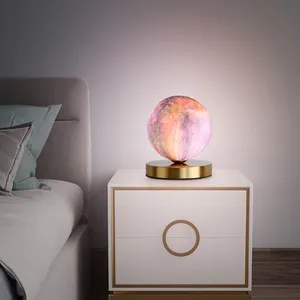 Nouveau Design 2022 Offre Spéciale Élégant Décoratif Chevet Lumière de Nuit Moderne Globe Lune Lumière Luxueux LED Lampe de Table