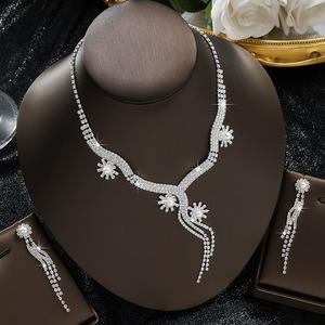Conjunto de Collar y Pendientes de Perlas de Imitación y Circonitas para Fiesta Nupcial, Chapado en Plata, Aleación de Zinc, Accesorios de Moda al por Mayor - Product Image 4