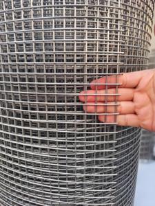 Rouleaux de treillis soudé en acier inoxydable et galvanisé à trous carrés pour la construction de clôtures et les <span class=keywords><strong>cages</strong></span> à oiseaux, fabriqués en fil de fer - Product Image 4