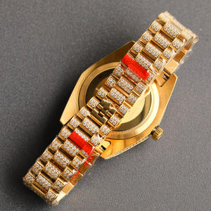 Ya está disponible la versión de lujo: artesanía excepcional combinada con una estética única. Reloj Mecánico para Hombre - Product Image 6