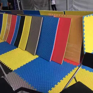 Produttori all'ingrosso schiuma elastico puzzle tappetini EVA tatami