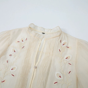 Camisa de Organza Bordada Vintage Personalizada 2026, Blusa Romántica Transparente con Delicadas Costuras Florales, Camisa Casual Vintage OEM/ODM - Product Image 3