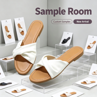 Sandales plates d'extérieur confortables pour femmes, à bout ouvert, avec bande torsadée, antidérapantes, respirantes, avec empeigne en PU et semelle extérieure en caoutchouc