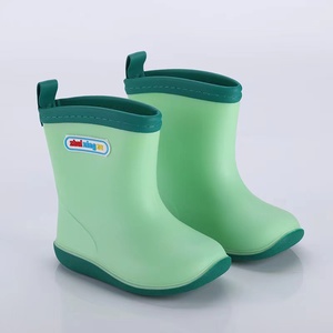 Chaussures de pluie pour enfants de couleur unie garçons et filles bottes de pluie antidérapantes pour bébés poids léger belles bottes <span class=keywords><strong>d</strong></span>'<span class=keywords><strong>eau</strong></span> quatre saisons pour enfants - Product Image 4