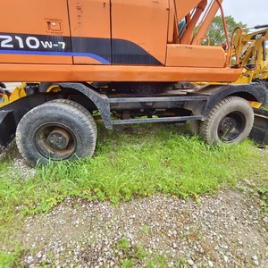 Excavatrice hydraulique sur roues Doosan DH210W-7 multifonctionnelle d'occasion, godet de 1,2 m, poids opérationnel de 21 tonnes, moteur de 110 kW, engrenages, roulements, PLC - Product Image 6