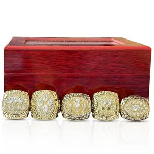Großhandel Hochwertiger Sport-Jubiläums-Gedenkgeschenk Legierungsring Rugby San Francisco 49ers Meisterschaftsring-Set 5-teilig - Product Image 1