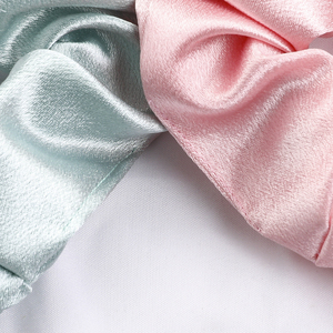 Chouchous en Satin Métallisé en Gros - Élastiques <span class=keywords><strong>Cheveux</strong></span> Glamour Résistants à la Décoloration pour Femmes - Product Image 6