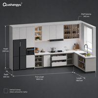 Ensemble de meubles de cuisine blanc crème minimaliste, armoires de cuisine brillantes personnalisées avec appareils électroménagers intégrés pour projet de villa moderne