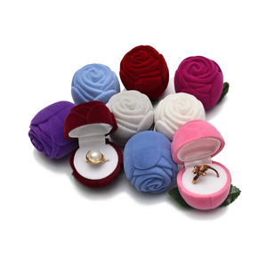 Boîte à bague en velours rose avec logo personnalisé, emballage de bijoux en forme de rose, boîte cadeau pour la Saint-Valentin, boîte à boucles d'oreilles - Product Image 5
