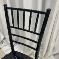 Chaise de mariage moderne noire Chiavari en résine acrylique transparente pour fêtes, événements et banquets