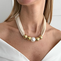 Collier ras du cou imprimé léopard avec perles dorées et pendentif perle, collier vintage élégant pour femme, bijoux de soirée