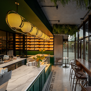 Progettazione d'Interni per Pasticcerie - Servizio di Ristrutturazione Commerciale Personalizzato per Negozi di Dolci (Decorazione Retrò Verde Vivace per Pasticceria) - Product Image 2