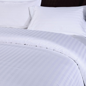 100% blanc 300TC coton ensemble de literie d'hôtel <span class=keywords><strong>housse</strong></span> de <span class=keywords><strong>couette</strong></span> et drap-<span class=keywords><strong>housse</strong></span> avec techniques tissées à rayures de 3cm - Product Image 2