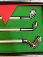 Mini jeux de golf de bureau ensemble de stylo à bille cadeaux drôles pour golfeur Golf Club ensemble de stylos à bille en métal avec vert