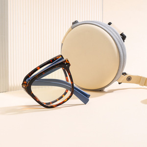 <span class=keywords><strong>Gafas</strong></span> de lectura plegables Premium Anti Blue Light con estuche de almacenamiento Logotipo personalizado Lentes de visión única para personas mayores Mujeres Hombres - Product Image 4