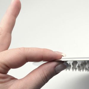 Paroi de douche carrée ultra-mince 40x40cm avec pommeau de douche haut de gamme pour une expérience de salle de bain élégante - Product Image 2