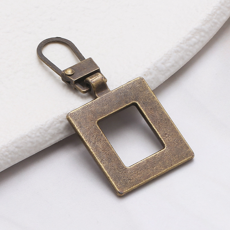 02# Forme Carrée Bronze Antique