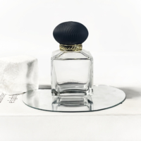 Produsen Menawarkan Botol Kaca Parfum Minyak Atsiri Bentuk Kubus Mewah 50ml 70ml 100ml dengan Pompa Semprot