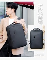 Mochila Ligera Impermeable con Puerto de Carga USB, Compartimento para Portátil de 15.6 Pulgadas, Interior Organizado para Viajes de Negocios