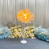 Lampe de sol LED géante en organza avec fleurs, support floral en gaze blanche, pour allée de mariage, décoration de scène, éclairage de chemin