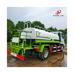 Camion arroseur d'eau d'occasion <span class=keywords><strong>vert</strong></span> et blanc avec réservoir haute capacité et buses multifonctionnelles à vendre - Product Image 3