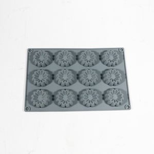 แม่พิมพ์ซิลิโคนสำหรับทำขนมเค้ก ดอกเดซี่ เจลลี่ พุดดิ้ง ของหวาน ลูกอม ช็อกโกแลต ปลอดภัยสำหรับเตาอบ เป็นมิตรกับสิ่งแวดล้อม ขายส่ง มากกว่า 20 ชิ้น - Product Image 2