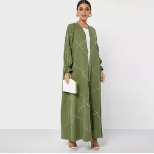 فستان نسائي ساتان بمقاس كبير, فستان نسائي بمقاس كبير بتصميم بوهيمي مفتوح من الأمام ، كارديجان نسائي من الساتان باللون الإسلامي في دبي