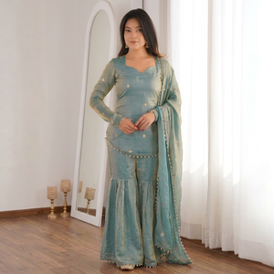 Costume Salwar traditionnel indien pakistanais en soie turquoise pour femmes avec broderie, coupe ample, longueur au sol, tenue de mariage - Product Image 1