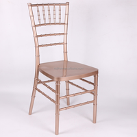 Chaises Chiavari en résine dorée pour événements, mariages, hôtels, salles de banquet, extérieur, avec coussins souples amovibles – Vente en gros