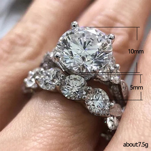 Anello Eternity Impilabile Oversize con Zirconia Cubica per Donne, Set di Fedi Coordinate per Fidanzamento, Matrimonio e Celebrazioni - Product Image 2
