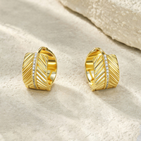 Boucles d'oreilles créoles en argent sterling 925 avec texture feuille et moissanite pour femme, sertissage pavé, couleur D, moissanite VVS1, boucles d'oreilles diamant