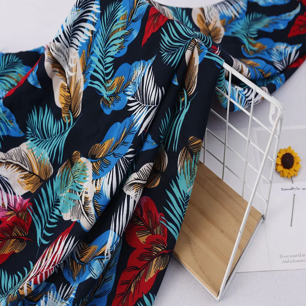 Anyaman kustom nyaman gaya Hawaii 100% kain cetak bunga Rayon untuk pakaian pantai