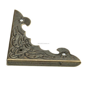 Protector de Esquinas Decorativo de Metal Plano de Color de 40x40x4 mm para Cajas de Madera y Libros, Suministro de Fábrica - Product Image 3