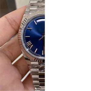 Reloj automático con esfera azul de 41 mm y números romanos, reloj de vestir para hombre con bisel estriado de oro blanco - Product Image 1